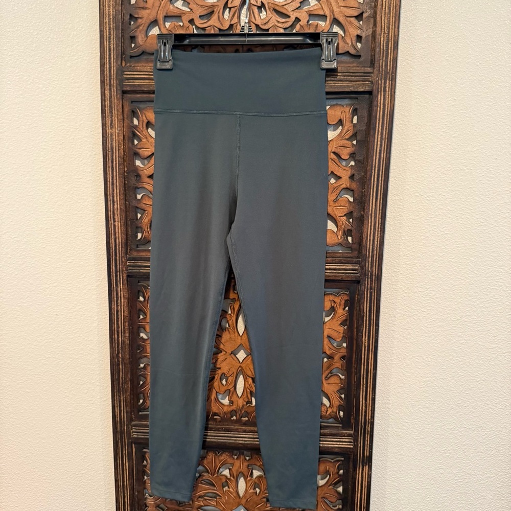 Sage High-Waist Leggings in Dark Green